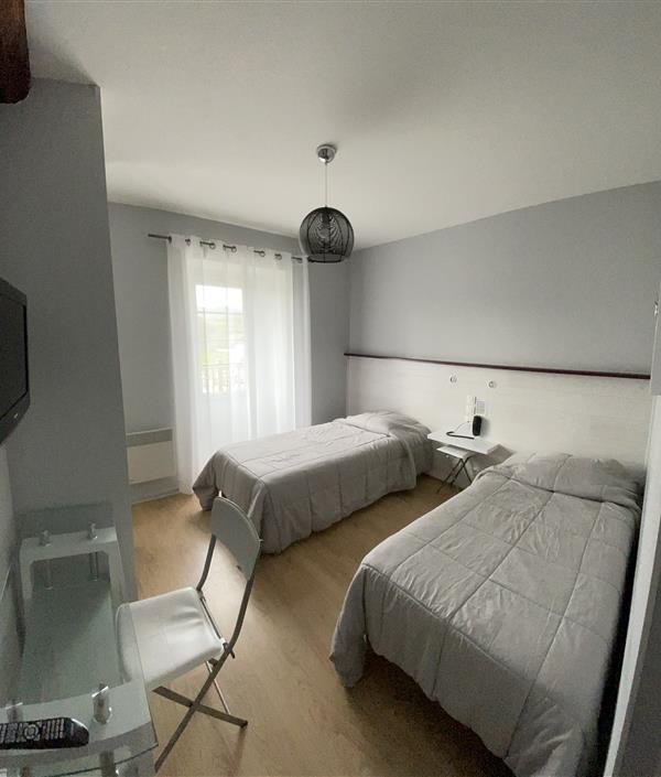 Chambre twin - Hotel Mendy, hotel à St jean Pied de Port